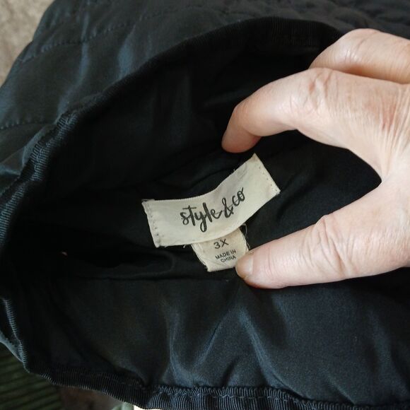 Style&co. Black Quilted Puffer Vest Women's Size 3X Gold Snaps & Zipper Everyday - Picture 10 of 13